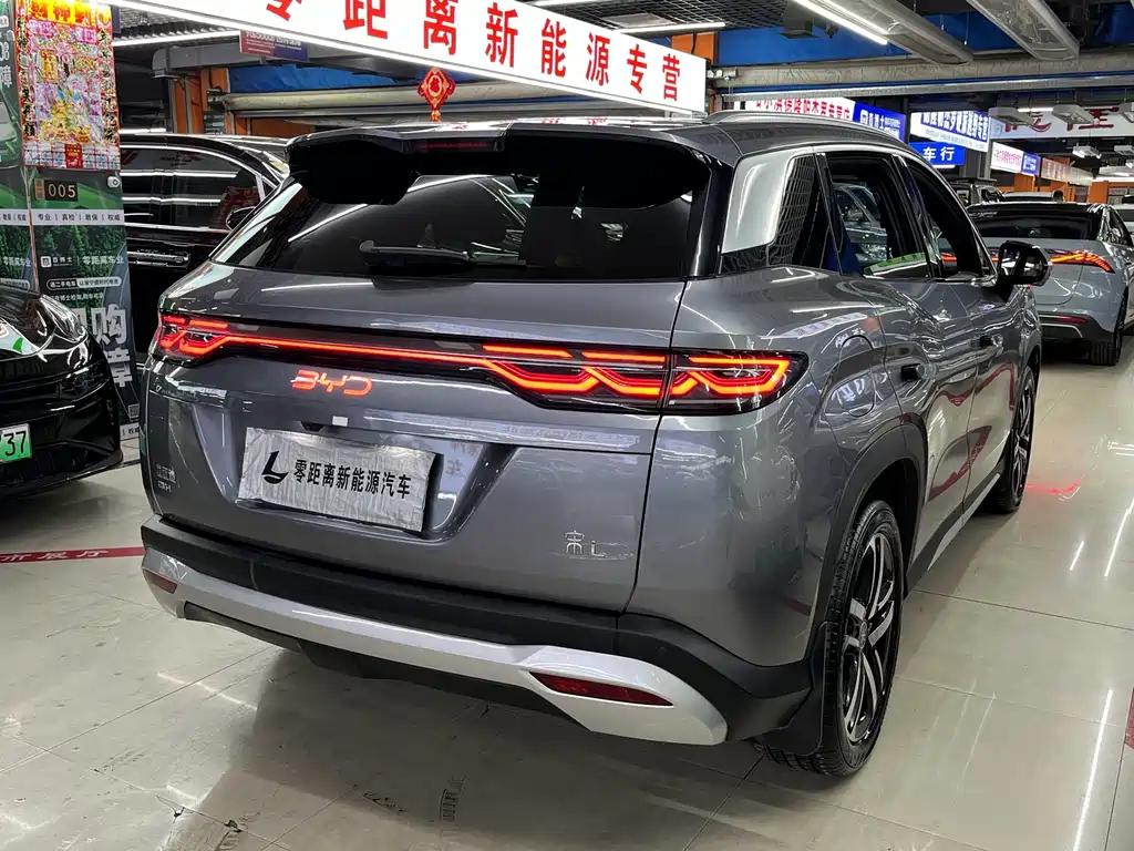 BYD L DM-i — фото 6
