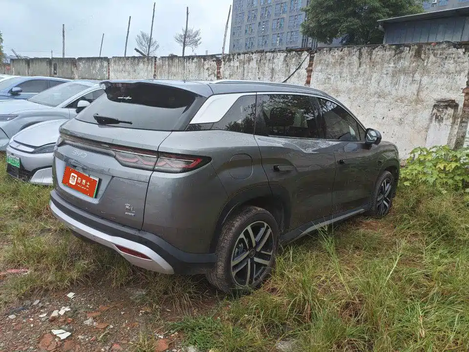 BYD L DM-i — фото 2