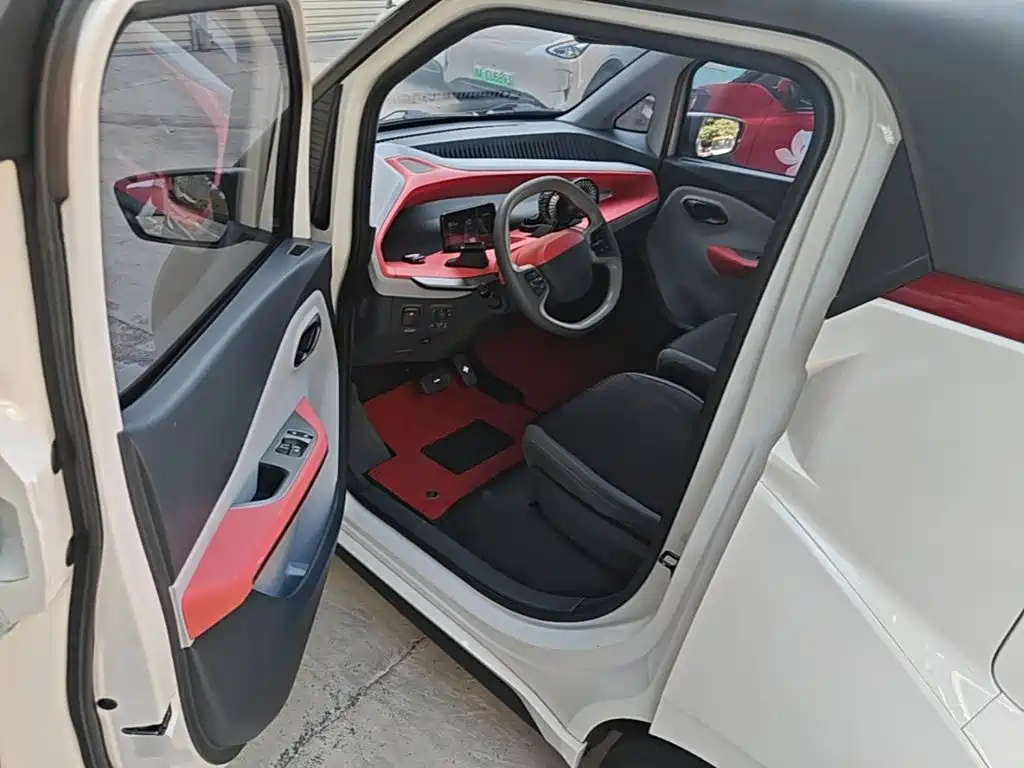 Baojun E200 — фото 16