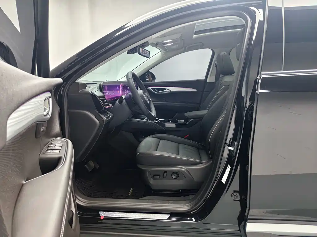 Buick Envision Plus — фото 17