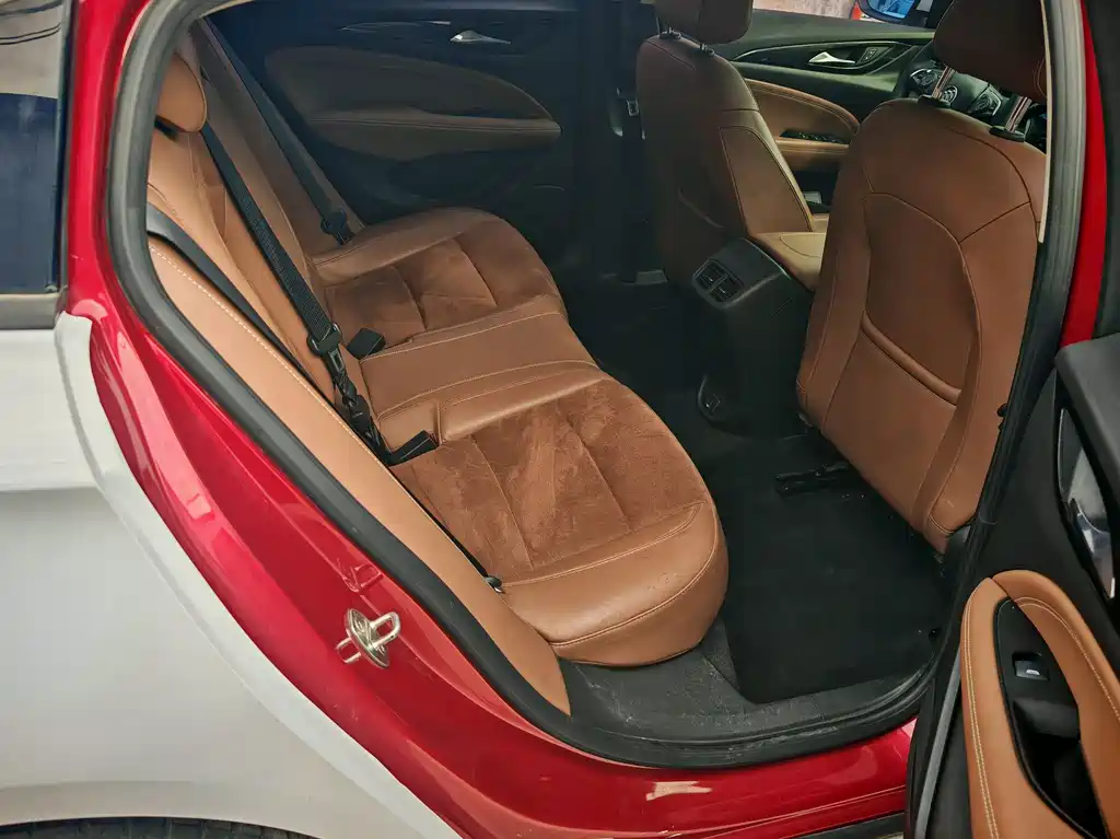 Buick Regal — фото 10