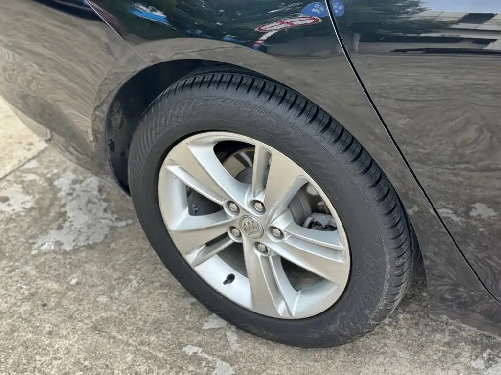 Buick Regal — фото 8