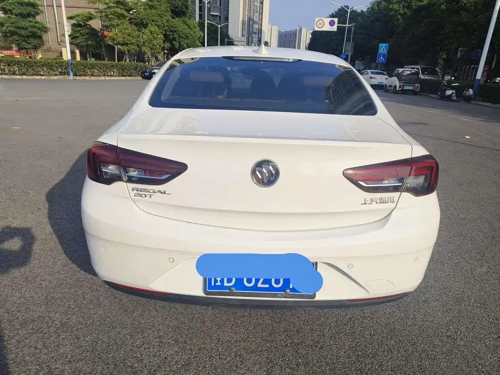 Buick Regal — фото 10