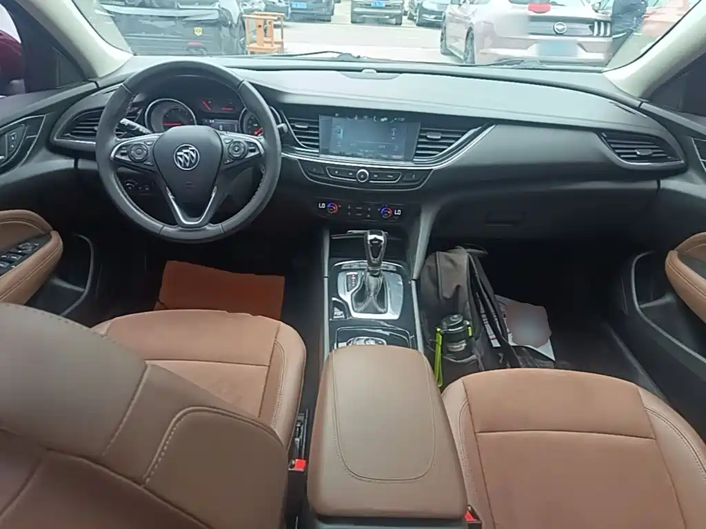 Buick Regal — фото 10