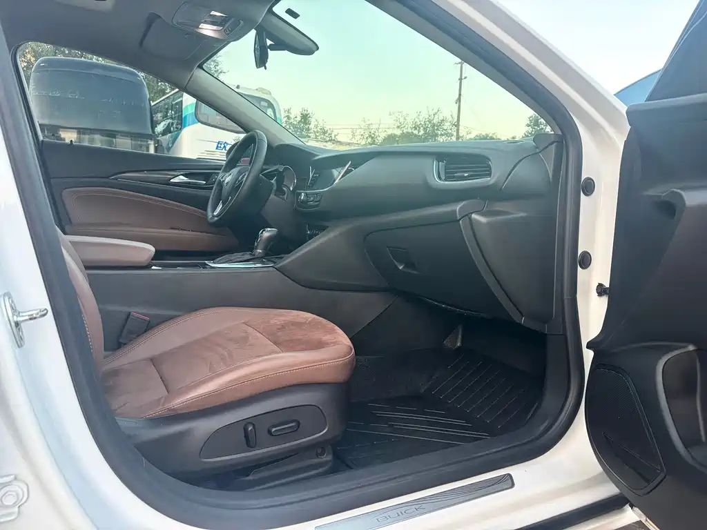 Buick Regal — фото 8