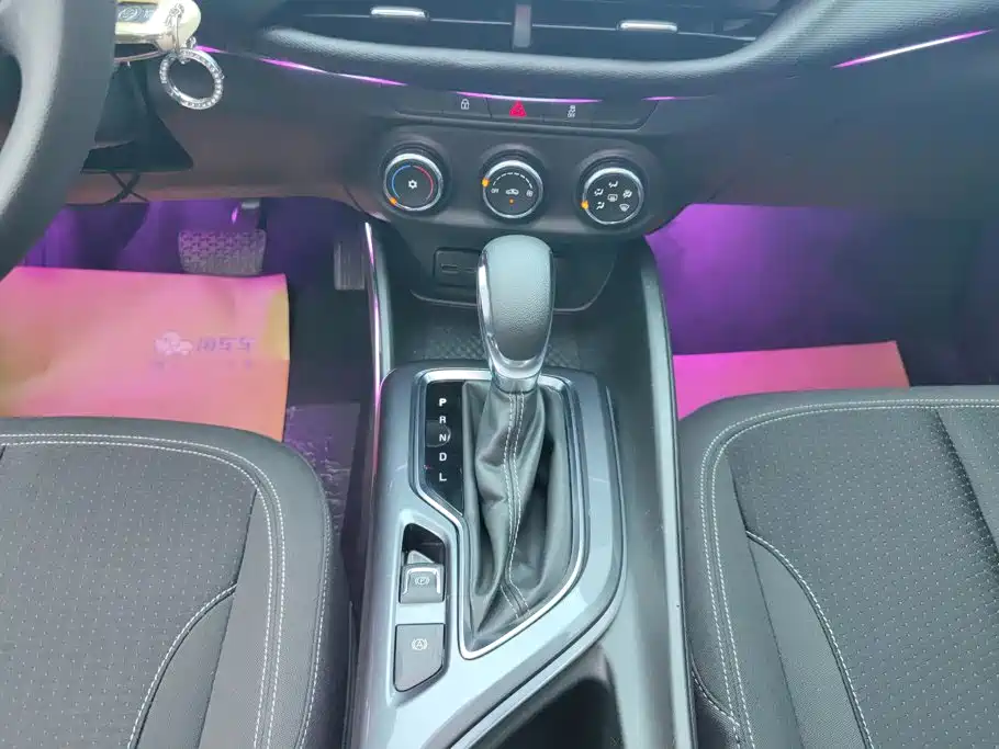Buick Verano — фото 16