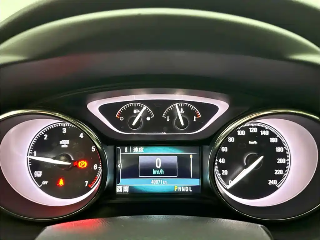 Buick Envision Plus — фото 9