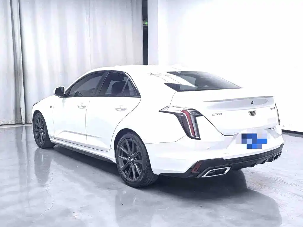 Cadillac CT4 — фото 5