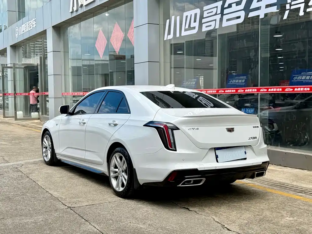 Cadillac CT4 — фото 7