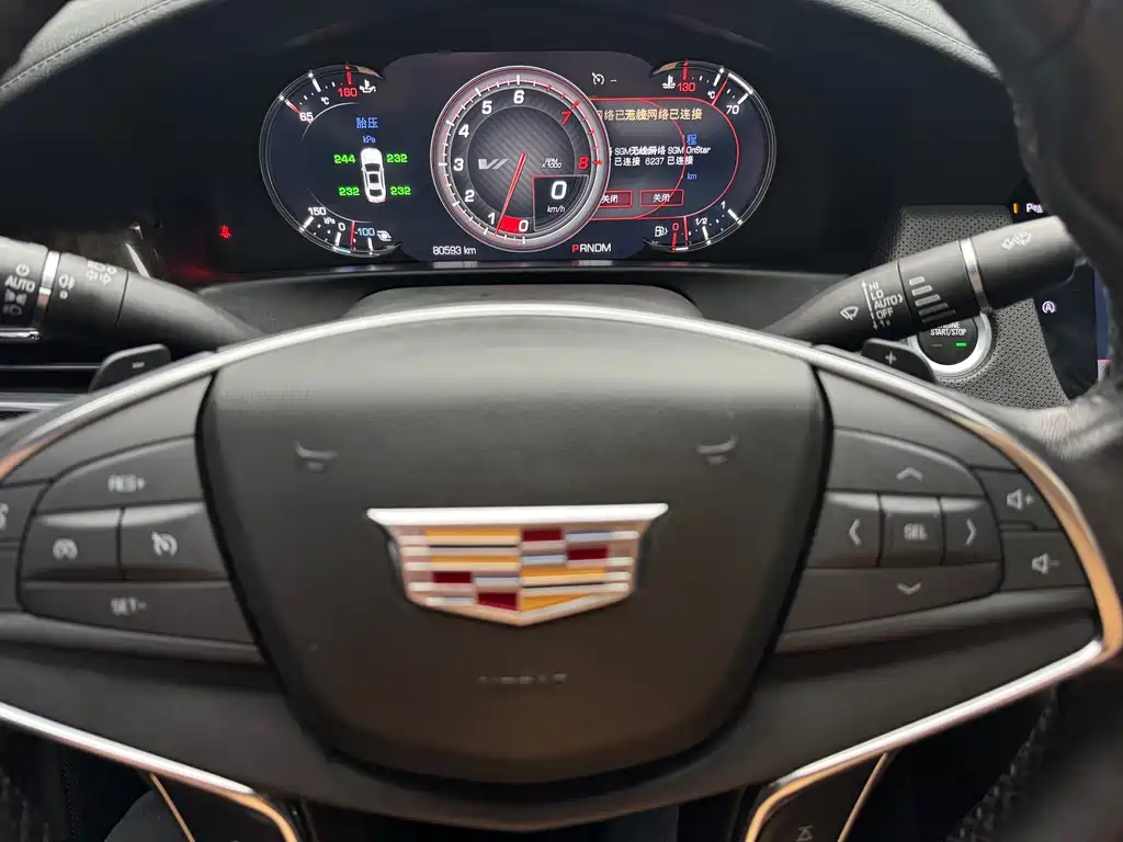 Cadillac CT6 — фото 13