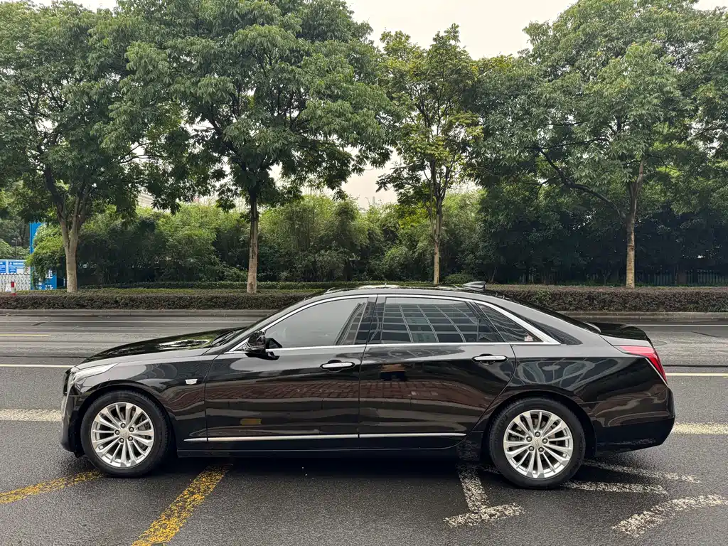 Cadillac CT6 — фото 7
