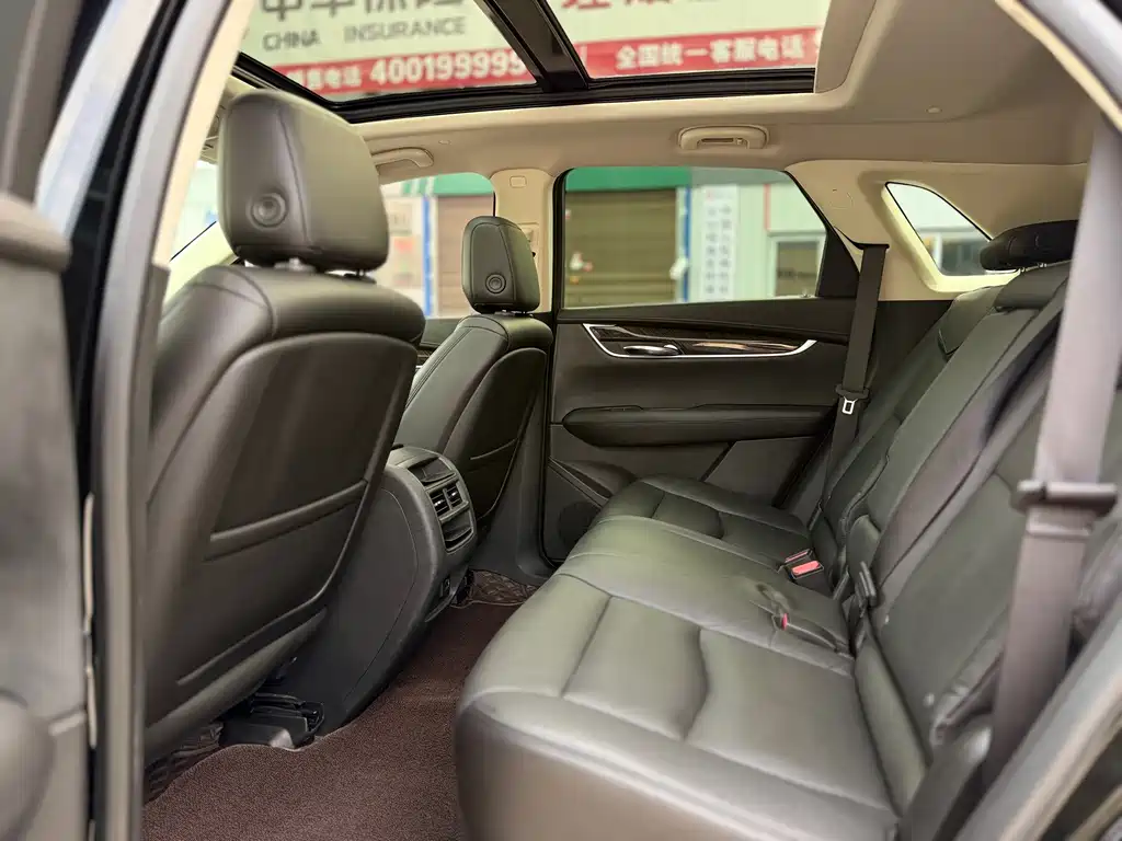 Cadillac XT5 — фото 9
