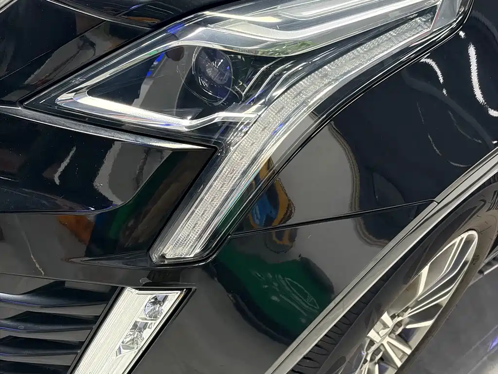 Cadillac XT5 — фото 3