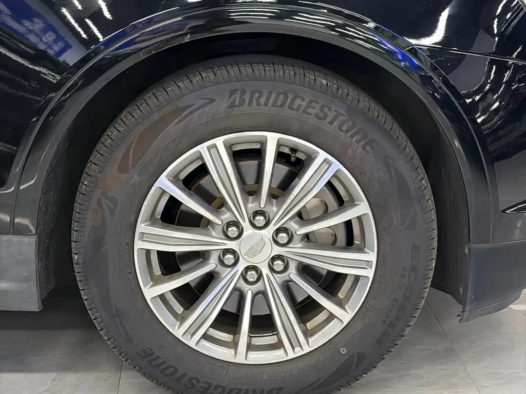 Cadillac XT5 — фото 4