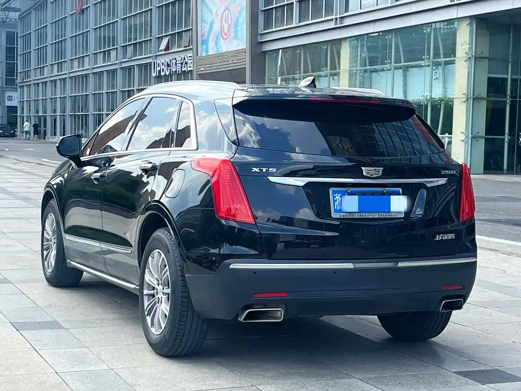 Cadillac XT5 — фото 4