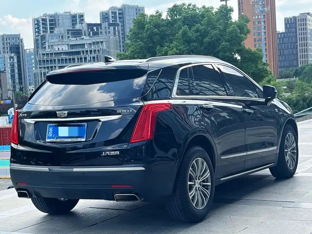 Cadillac XT5 — фото 6