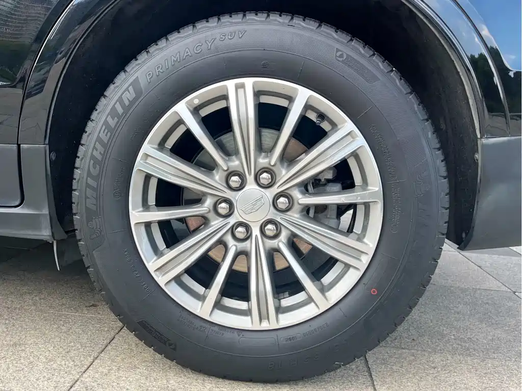 Cadillac XT5 — фото 9