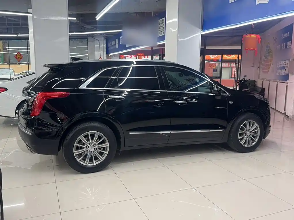 Cadillac XT5 — фото 7
