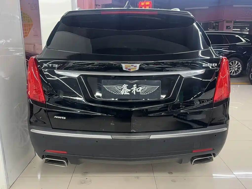Cadillac XT5 — фото 9