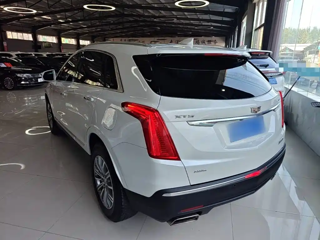 Cadillac XT5 — фото 5