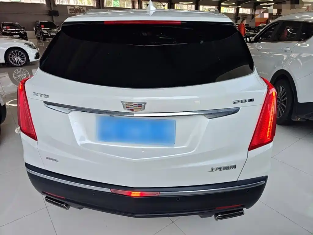 Cadillac XT5 — фото 6