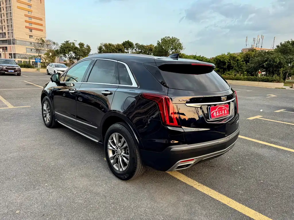 Cadillac XT5 — фото 6