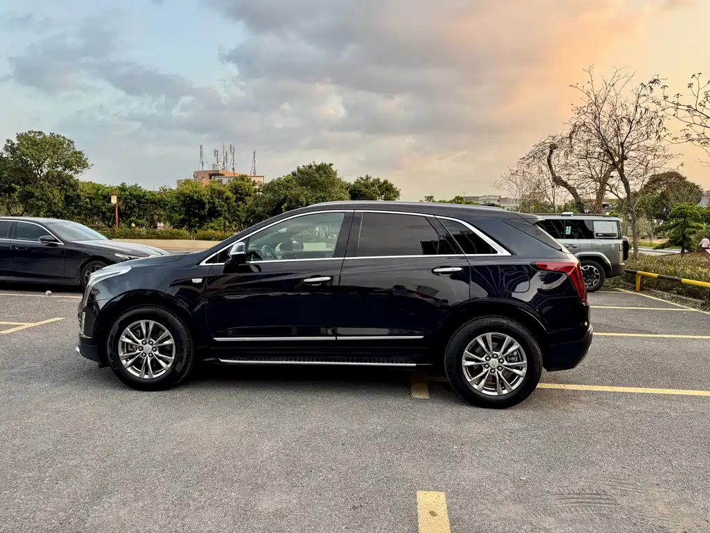 Cadillac XT5 — фото 7