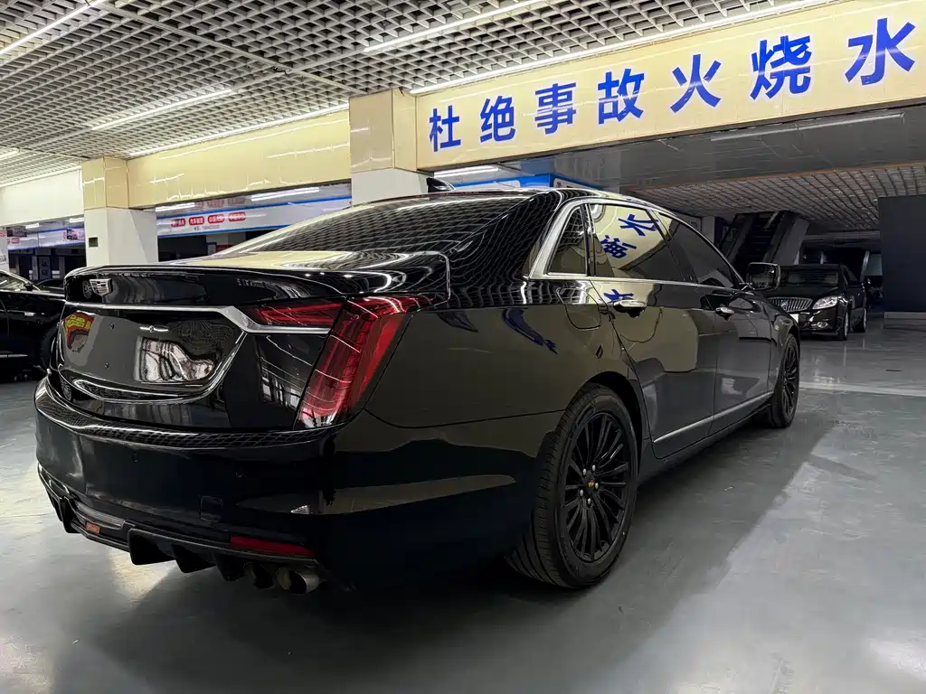 Cadillac CT6 — фото 4