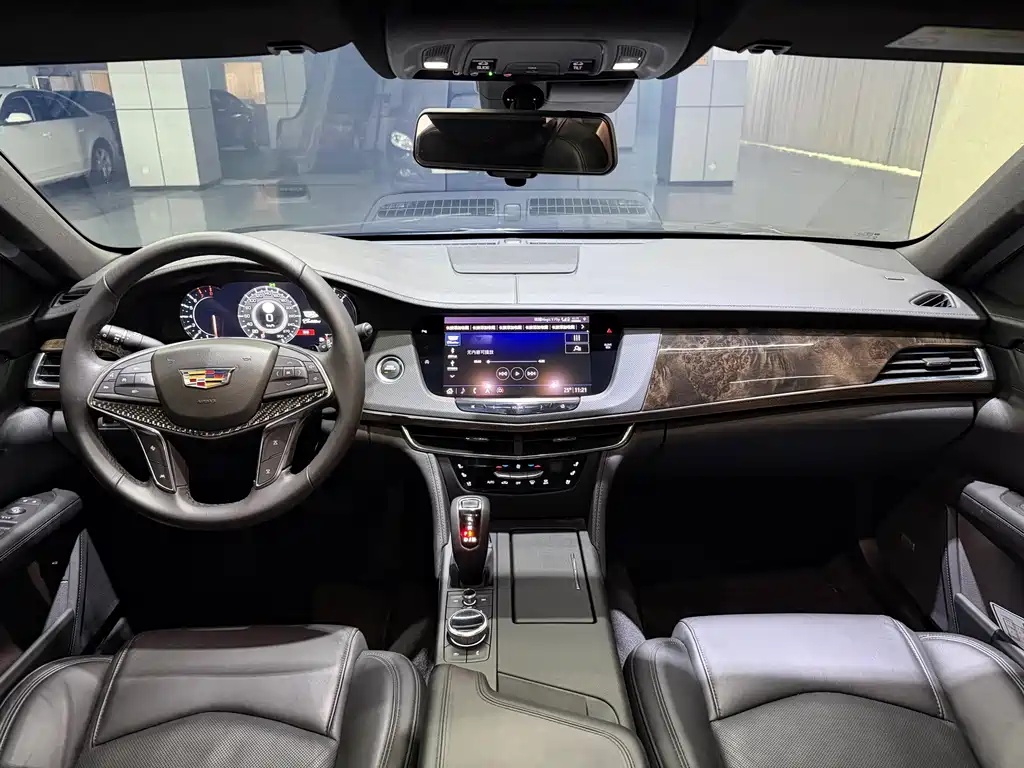 Cadillac CT6 — фото 9