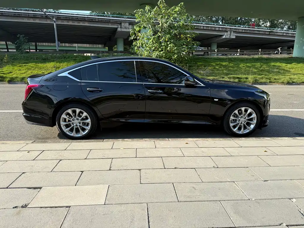Cadillac CT5 — фото 4