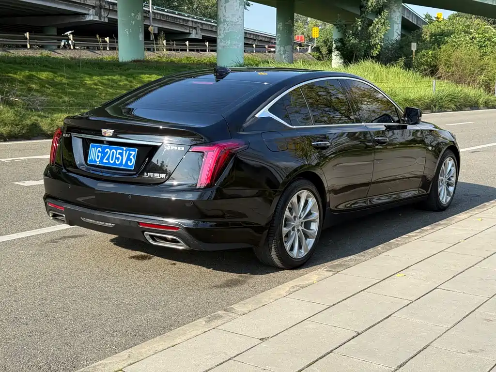 Cadillac CT5 — фото 5