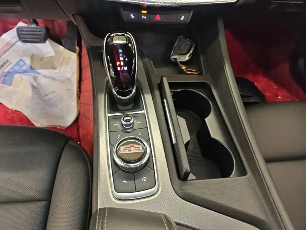 Cadillac CT5 — фото 14