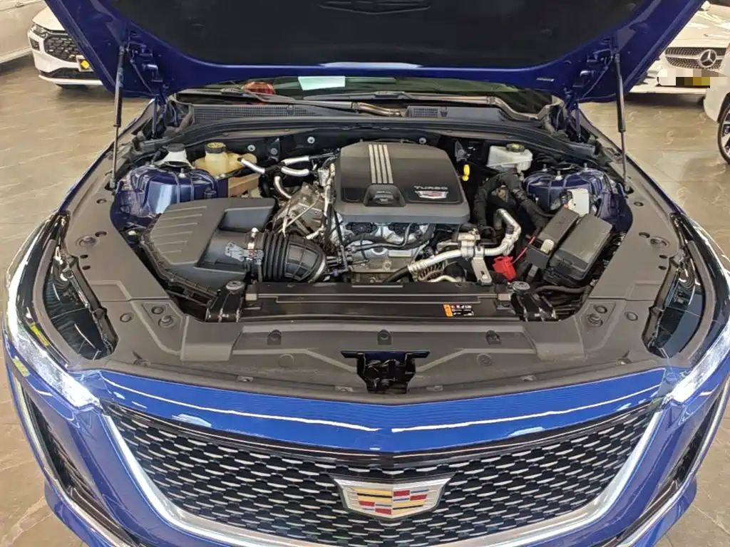Cadillac CT5 — фото 20