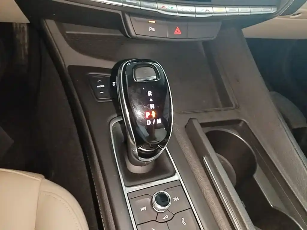 Cadillac CT5 — фото 14