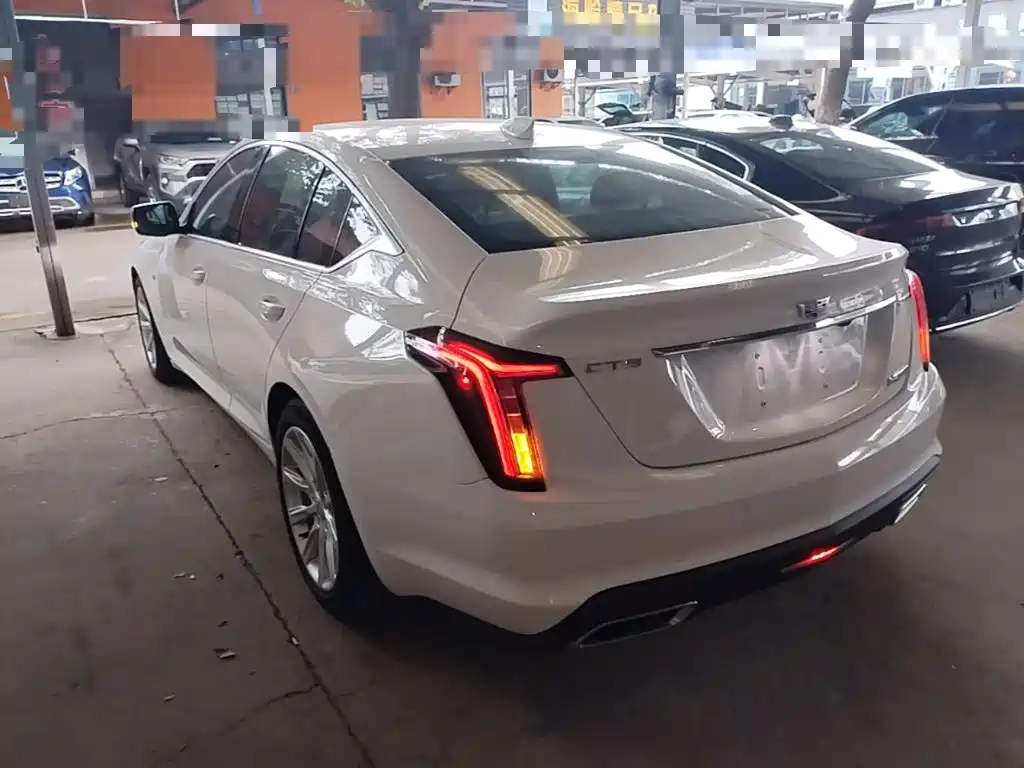 Cadillac CT5 — фото 5