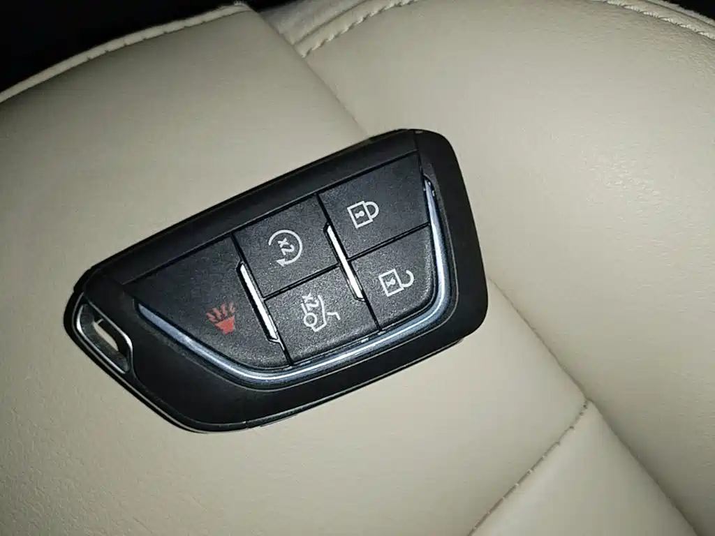 Cadillac CT5 — фото 9