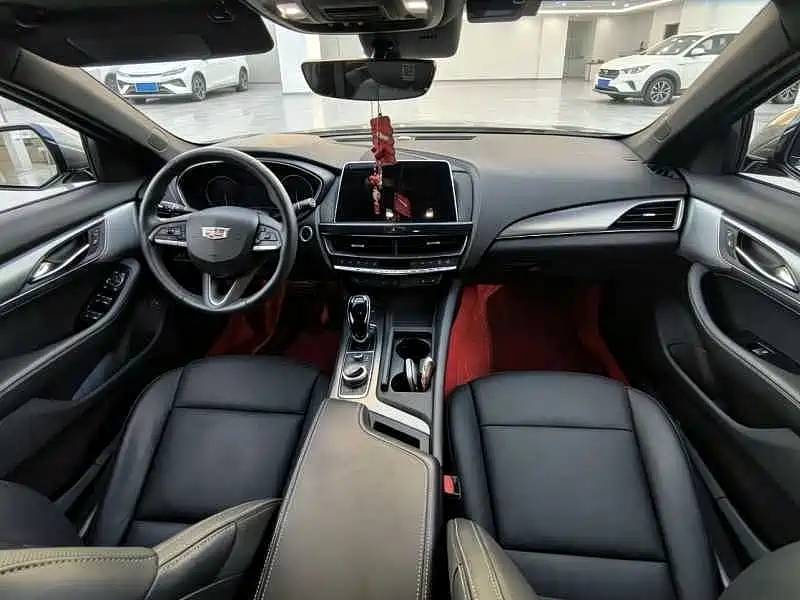 Cadillac CT5 — фото 6