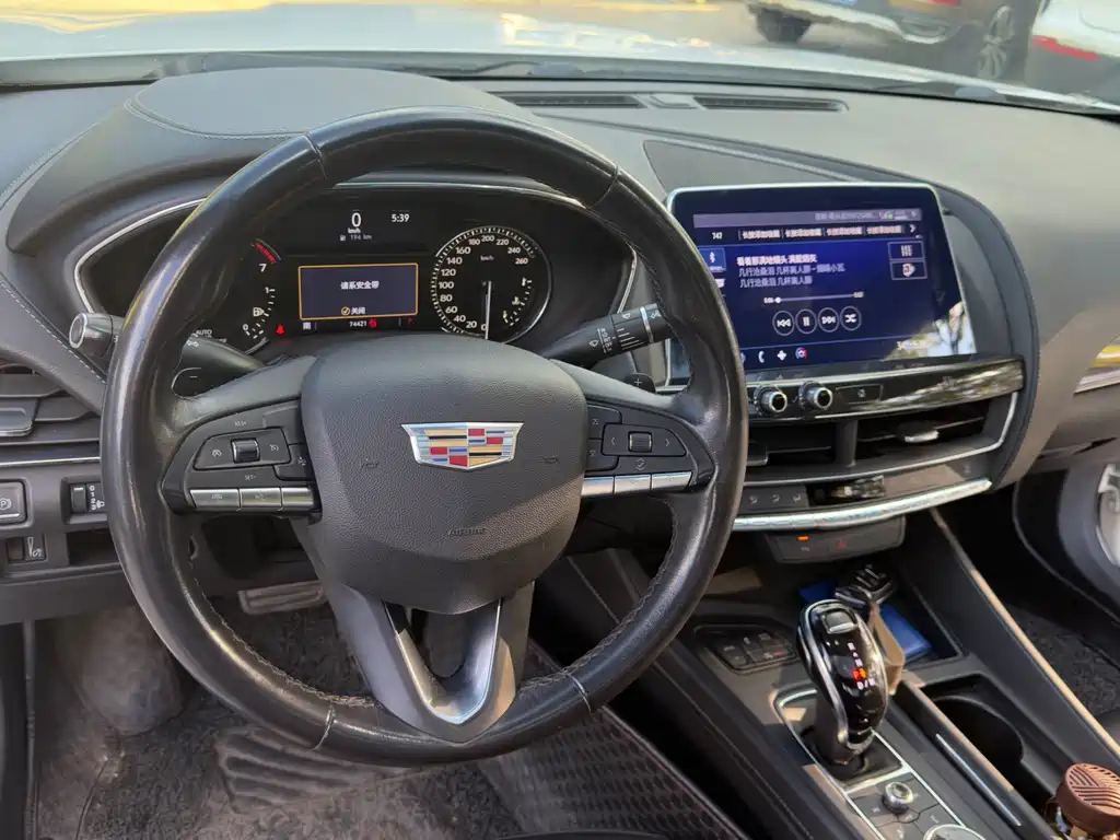 Cadillac CT5 — фото 6