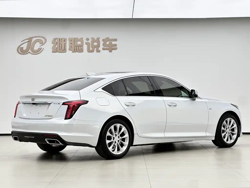 Cadillac CT5 — фото 2