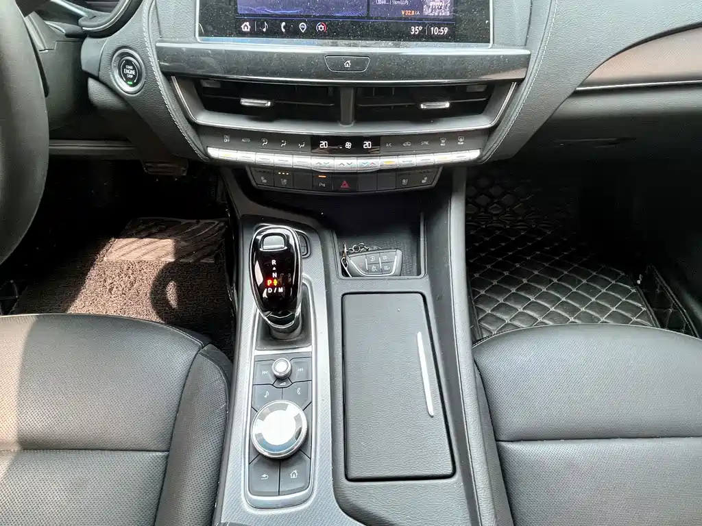 Cadillac CT5 — фото 11