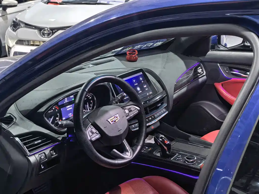 Cadillac CT5 — фото 3
