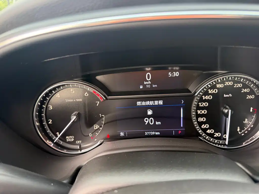 Cadillac CT5 — фото 17