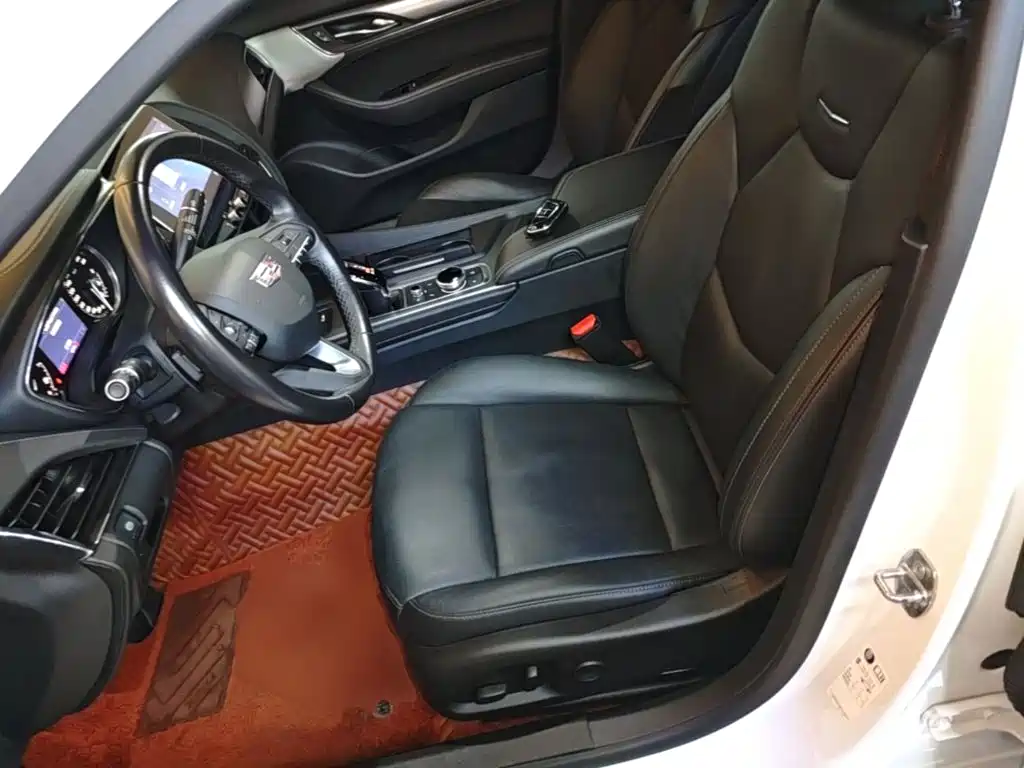 Cadillac CT5 — фото 15