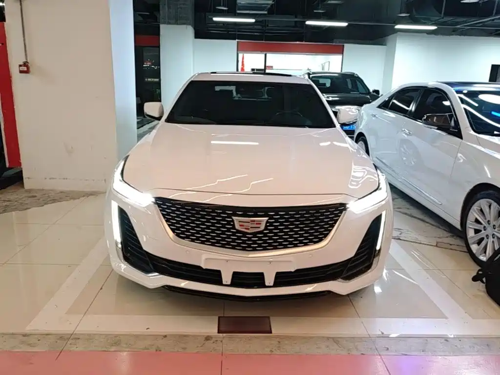 Cadillac CT5 — фото 3