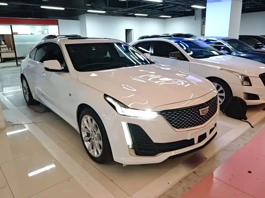 Cadillac CT5 — фото 4