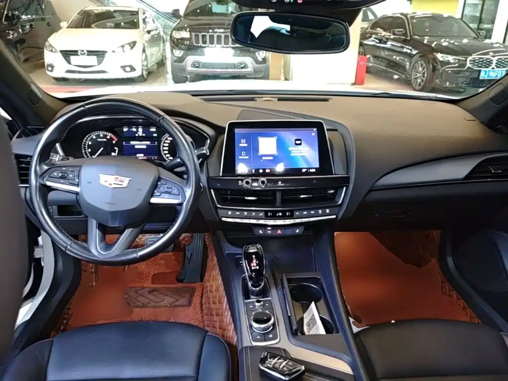 Cadillac CT5 — фото 10