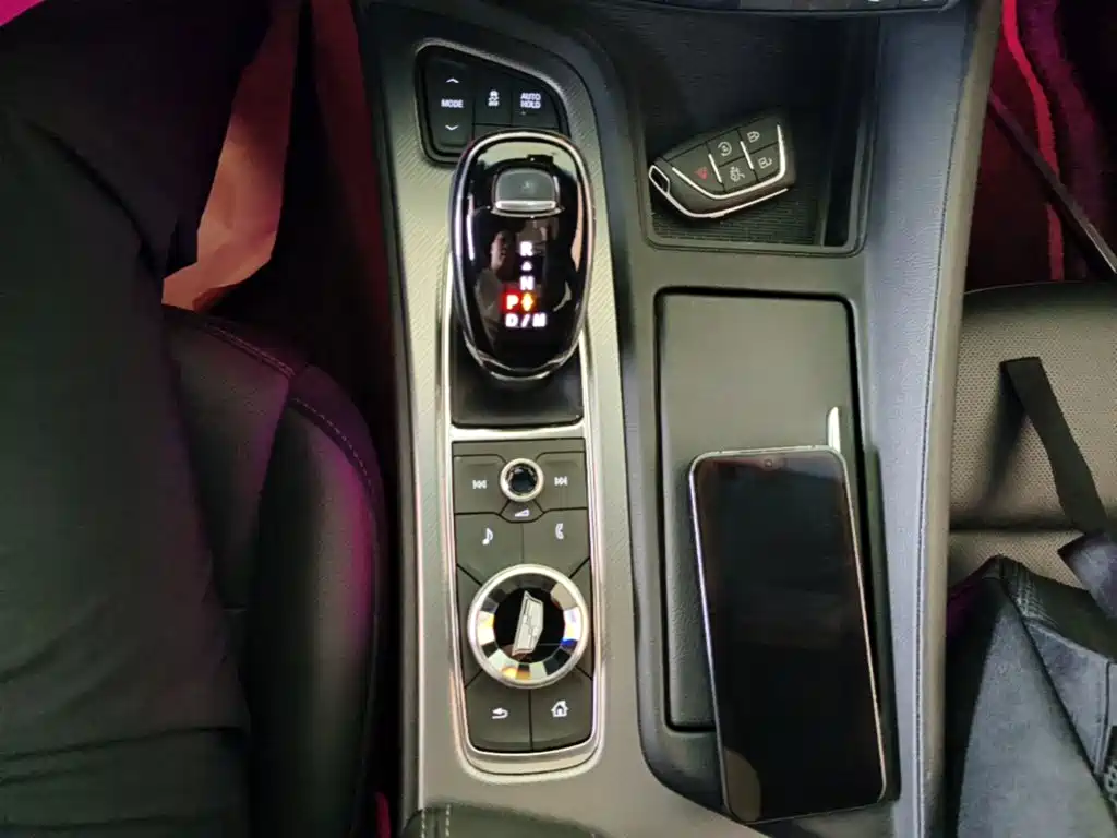 Cadillac CT5 — фото 14