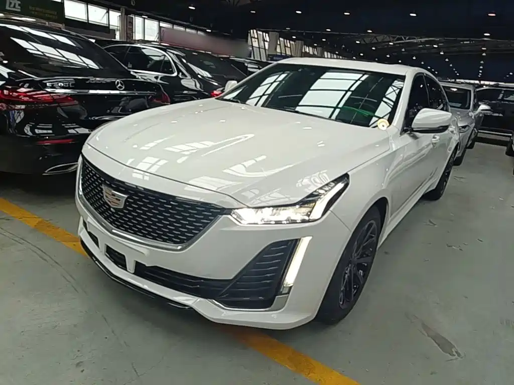 Cadillac CT5 — фото 2