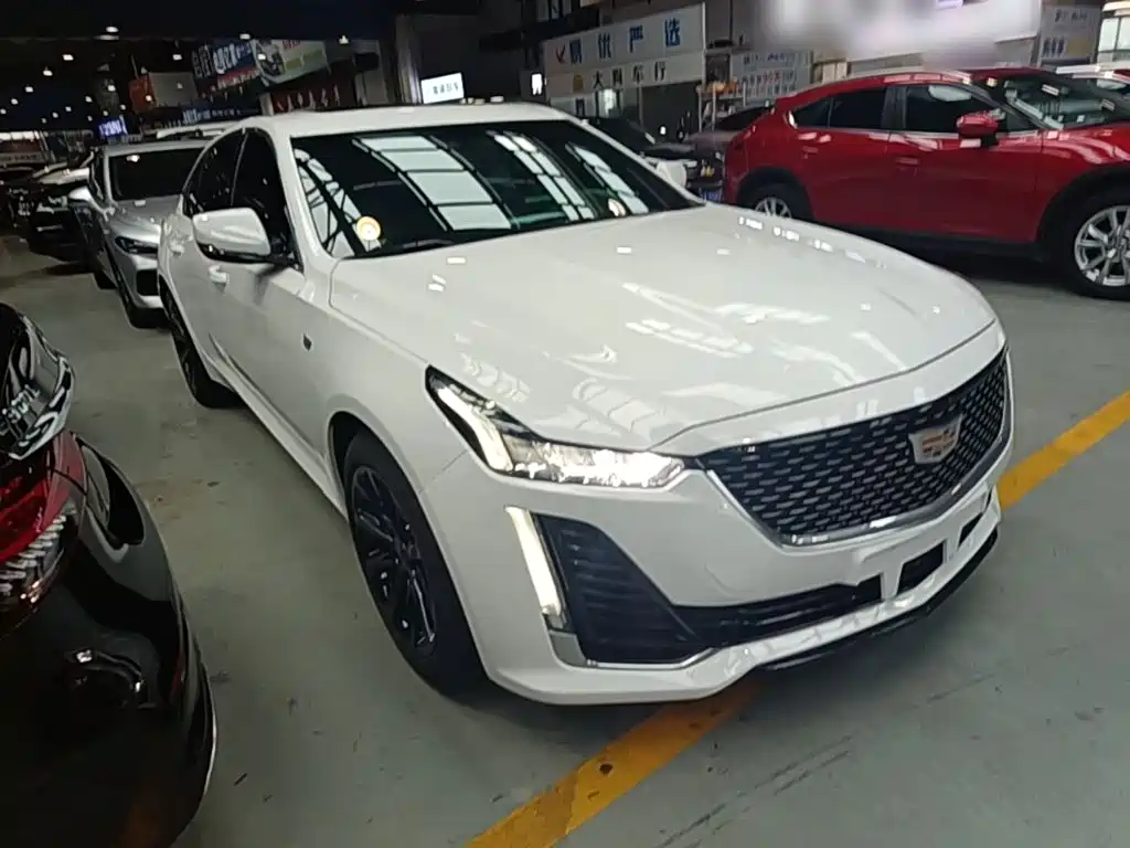 Cadillac CT5 — фото 4