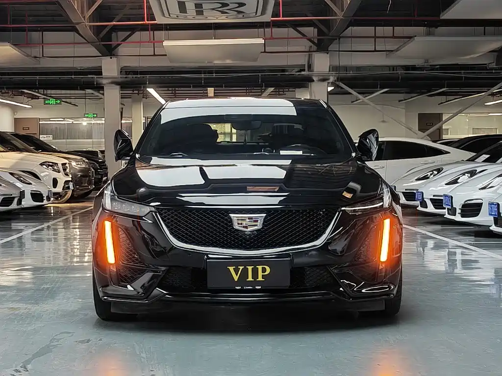 Cadillac CT5 — фото 2
